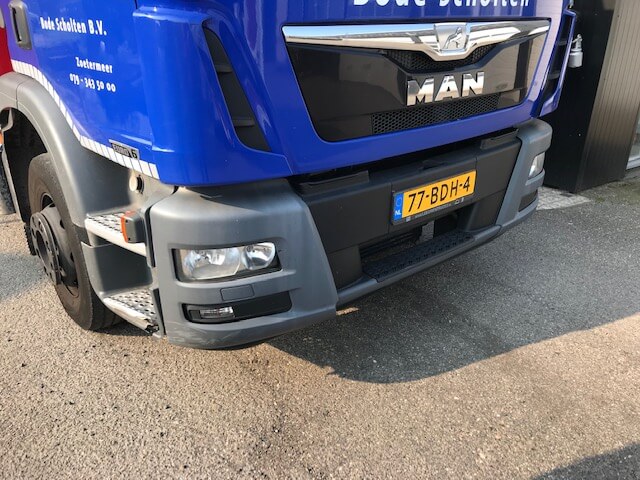 schade herstellen vrachtwagens